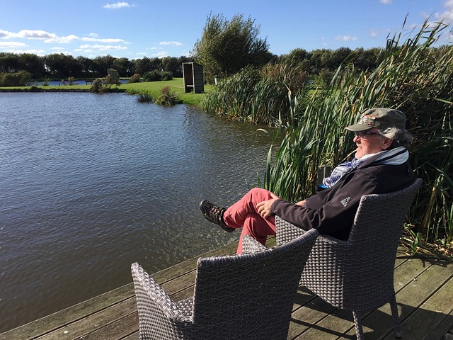 淘汰出局！总经理场边指挥引众怒 卖赵睿换场馆运营拉胯？